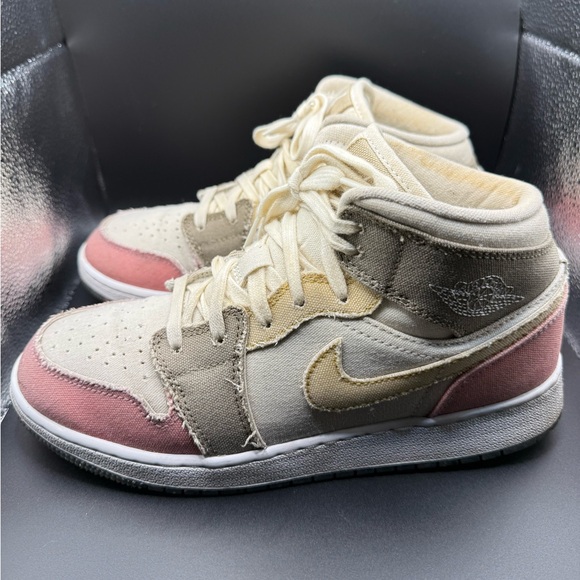 Nike Air Jordan 1 Mid Women's Cream and Pink Sneakers Size 7 Pink/Beige/Green - Picture 3 of 10